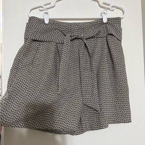 H&M Black and White Patterned Women Shorts
